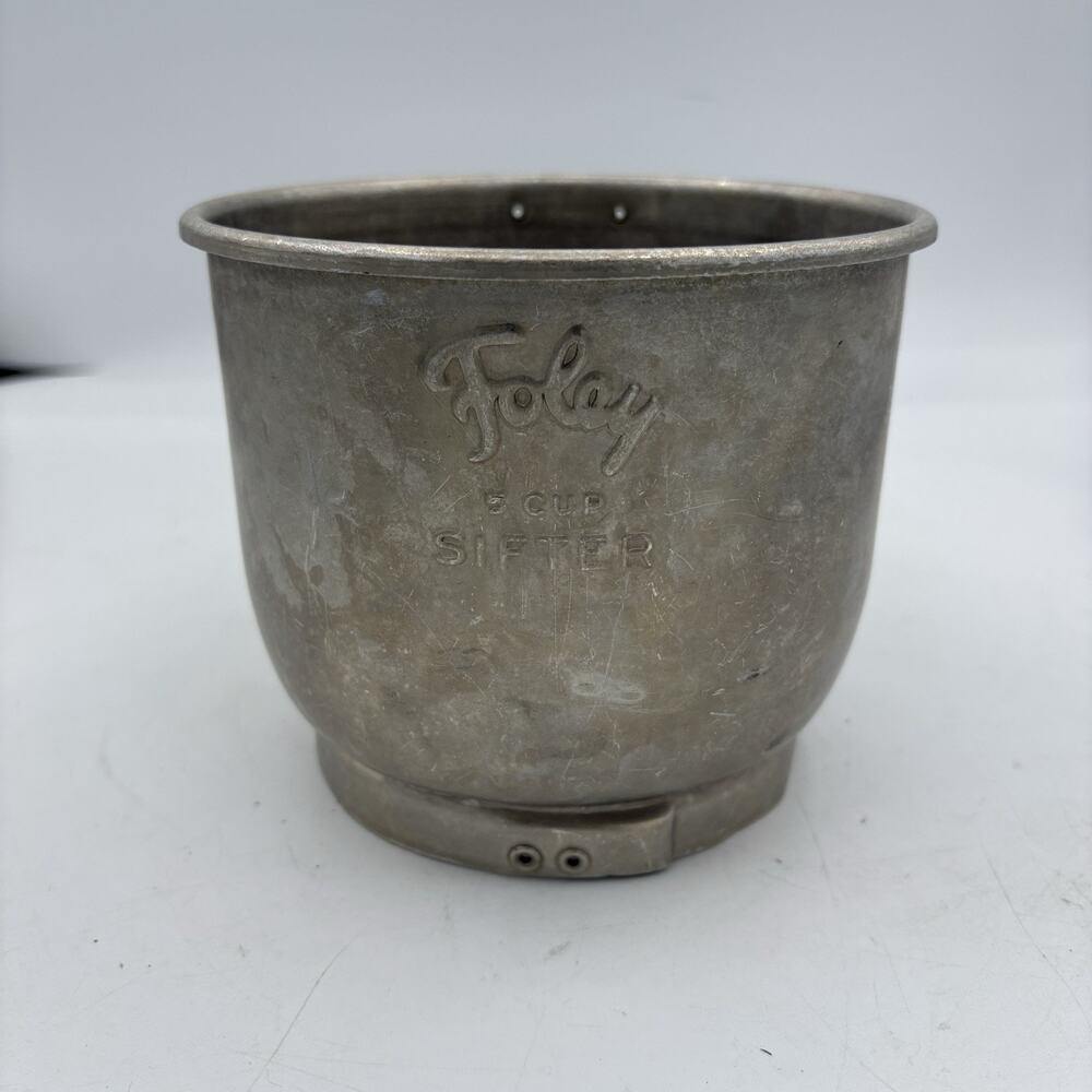 Foley 5 Cup Metal Sifter Manual Squeeze Handle 4.75"x5.5" Silver